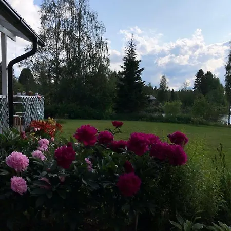 Spacious House By The River With Sauna And Hot Tube Ylikiiminki