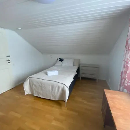 Spacious House By The River With Sauna And Hot Tube Ylikiiminki